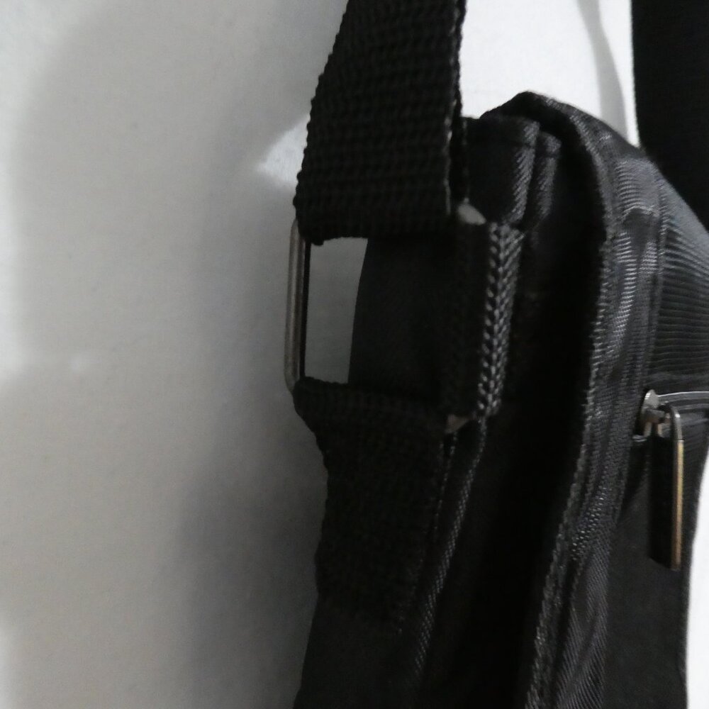 MAINSTAYS | Black Nylon Shoulder Crossbody Camera / Cellphone Bag | NWOT - Picture 5 of 11